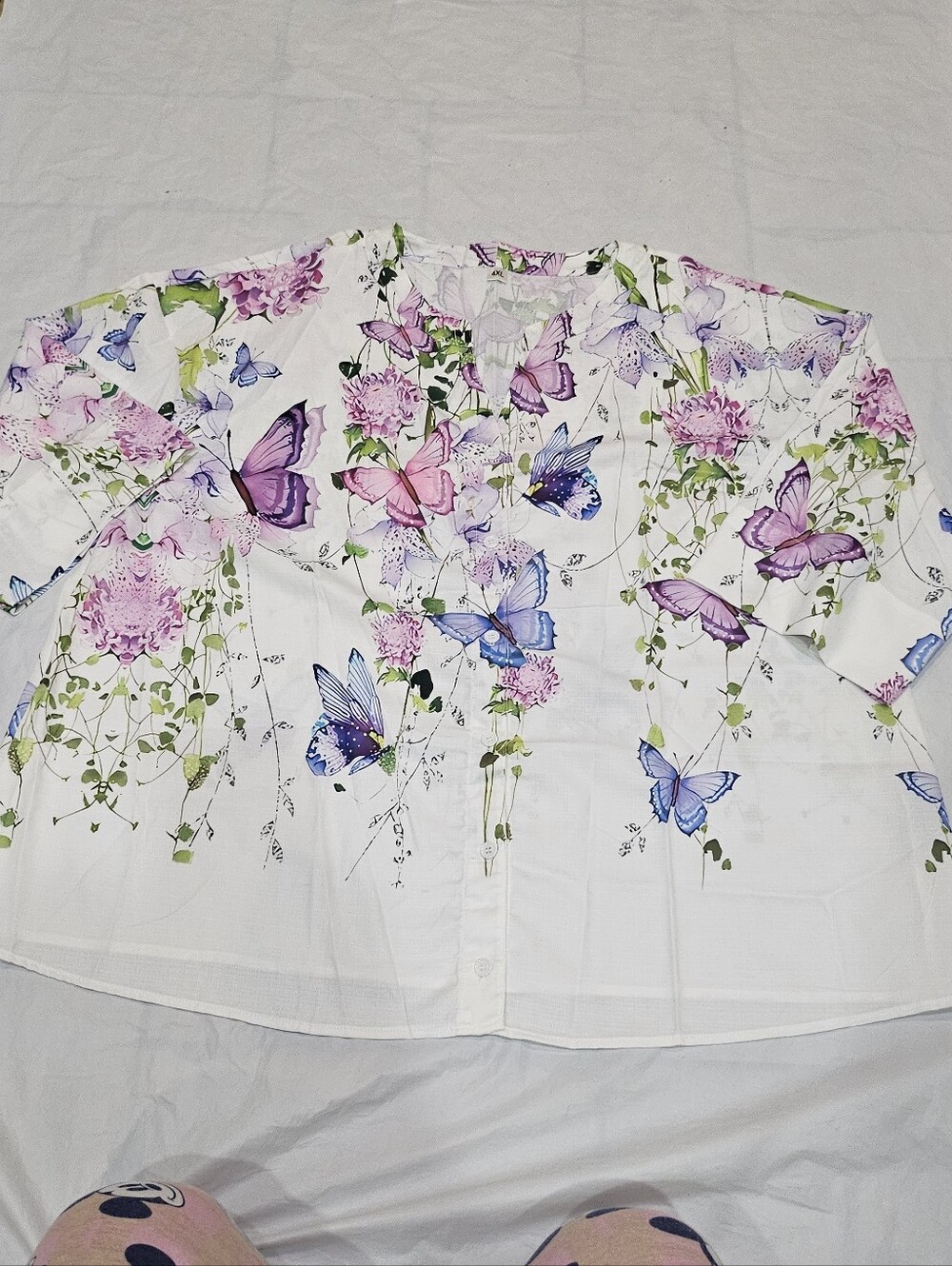 Nwot Women's White Butterfly & Floral Button-Front Blouse 4xl